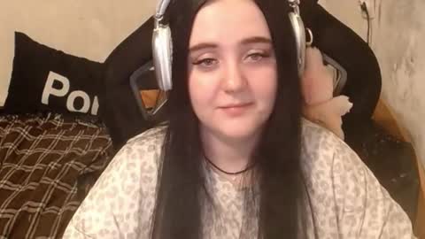 Snapshot of show_for_you chatting on 11-06-25, 05:03 show_for_you online show from 11-06-25, 05:03