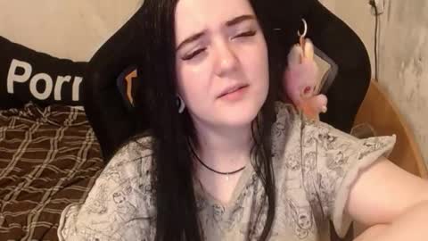 Snapshot of show_for_you chatting on 11-10-25, 12:59 show_for_you online show from 11-10-25, 12:59