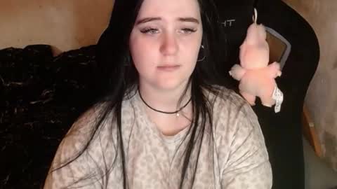 Snapshot of show_for_you chatting on 01-14-26, 04:23 show_for_you online show from 01-14-26, 04:23