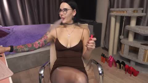 Anna online show from 11-26-25, 04:52