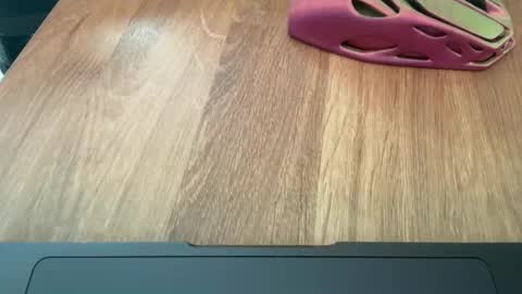 showflyer06 online show from 10-13-25, 06:52