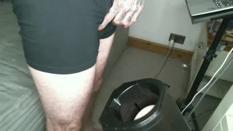 Snapshot of showoffjay46 chatting on 12-19-24, 04:02 showofjay online show from 12-19-24, 04:02