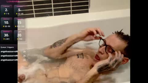 Snapshot of showoffjay46 chatting on 03-06-25, 10:26 showofjay online show from 03-06-25, 10:26