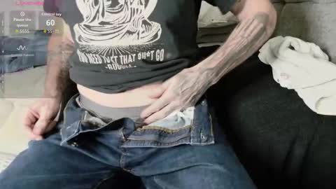 Snapshot of showoffjay46 chatting on 10-07-25, 12:19 showofjay online show from 10-07-25, 12:19