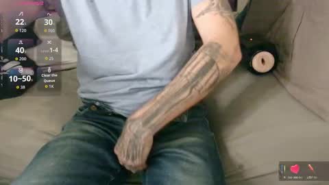 Snapshot of showoffjay46 chatting on 10-25-25, 09:09 showofjay online show from 10-25-25, 09:09