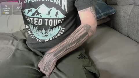 Snapshot of showoffjay46 chatting on 11-02-25, 10:56 showofjay online show from 11-02-25, 10:56