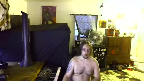 Snapshot of shredmancer chatting on 05-21-26, 01:23 shredmancer online show from 05-21-26, 01:23