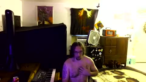 Snapshot of shredmancer chatting on 06-16-26, 02:47 shredmancer online show from 06-16-26, 02:47