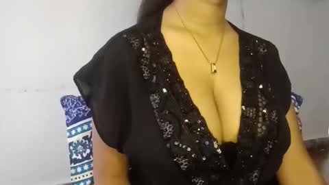 shreya_0 online show from 03-10-26, 07:13