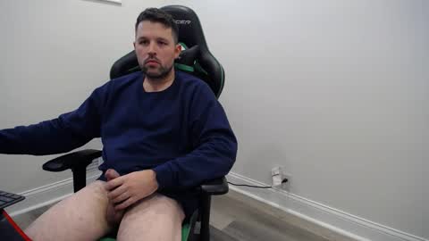 Snapshot of shroomhead5 chatting on 01-10-25, 08:15 shroom online show from 01-10-25, 08:15