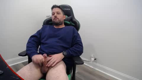 Snapshot of shroomhead5 chatting on 01-16-25, 09:30 shroom online show from 01-16-25, 09:30