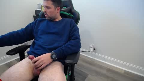 Snapshot of shroomhead5 chatting on 01-25-25, 07:39 shroom online show from 01-25-25, 07:39