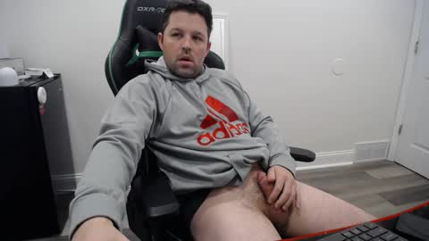 Snapshot of shroomhead5 chatting on 02-17-25, 09:13 shroom online show from 02-17-25, 09:13