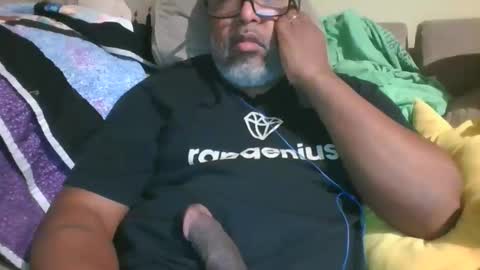 Snapshot of shy333 chatting on 10-22-25, 04:35 SHY333 online show from 10-22-25, 04:35