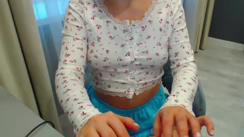 shy_26 online show from 12-24-24, 08:22