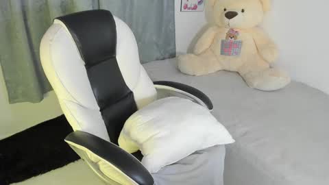 Nahomy online show from 03-12-25, 05:24