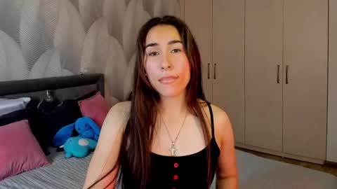 Mika online show from 11-11-25, 03:17