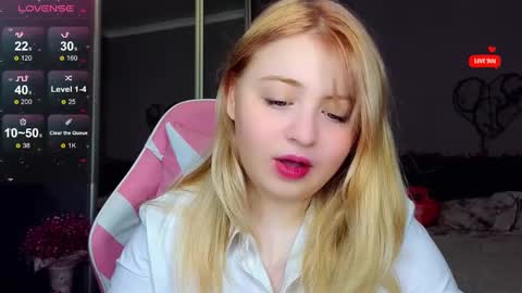 Molly online show from 02-20-25, 12:08