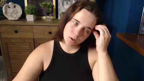 Snapshot of shy_lil chatting on 09-11-25, 01:11 shy_lil online show from 09-11-25, 01:11