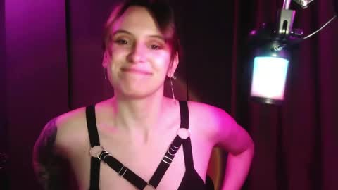 Snapshot of shy_miracle chatting on 05-12-26, 01:41 shy_miracle online show from 05-12-26, 01:41