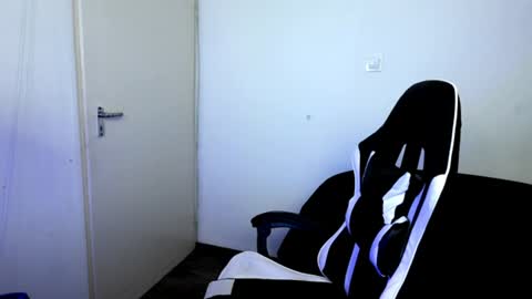 Snapshot of shy_nerd_babyy chatting on 07-28-26, 03:32 shy_nerd_babyy online show from 07-28-26, 03:32