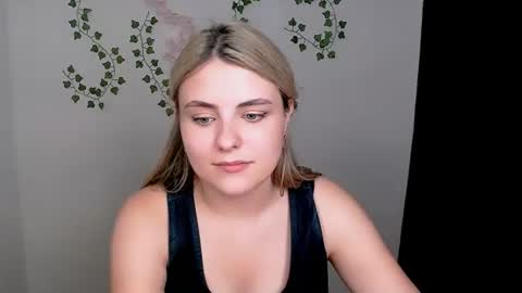 shy_sabrina_ online show from 07-14-26, 12:22