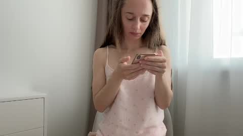 shy_schoolgirl_ online show from 05-26-26, 02:35