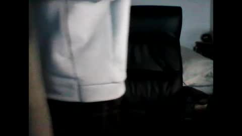 Snapshot of shyboyhugecum2020 chatting on 01-21-25, 04:10 shyboyhugecum2020 online show from 01-21-25, 04:10