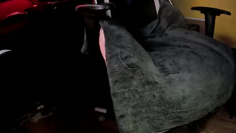 Snapshot of shybrown chatting on 05-30-26, 08:55 Klark Bent online show from 05-30-26, 08:55