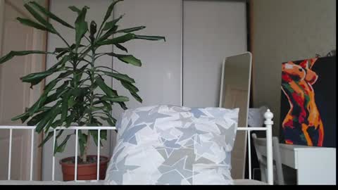 Snapshot of shyevaa chatting on 06-21-26, 09:45 Eva online show from 06-21-26, 09:45
