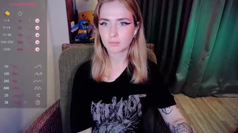 Effie online show from 12-14-25, 06:34