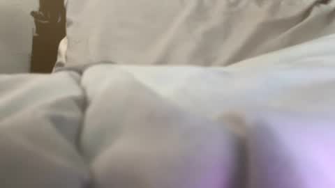 Snapshot of shyg1r1 chatting on 02-10-25, 06:35 Sasha online show from 02-10-25, 06:35