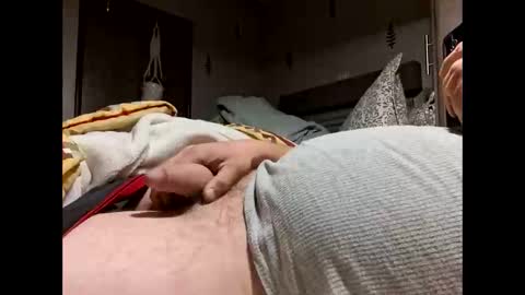 Snapshot of shyguycurious5 chatting on 11-20-25, 03:07 shyguycurious5 online show from 11-20-25, 03:07