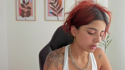 Snapshot of shylittlebunny chatting on 01-14-25, 06:28 shylittlebunny online show from 01-14-25, 06:28