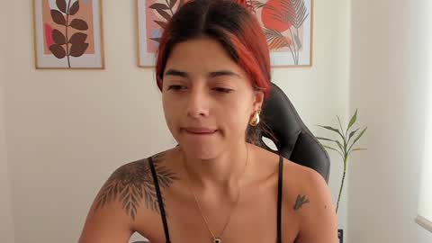 Snapshot of shylittlebunny chatting on 02-05-25, 04:36 shylittlebunny online show from 02-05-25, 04:36