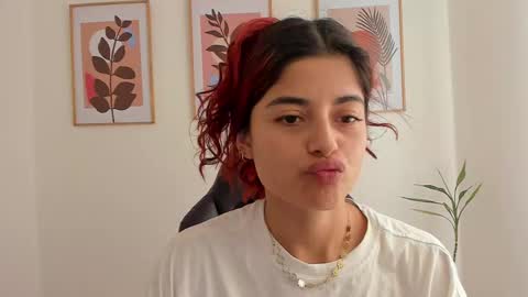 Snapshot of shylittlebunny chatting on 02-25-25, 07:25 shylittlebunny online show from 02-25-25, 07:25