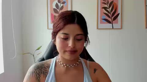 Snapshot of shylittlebunny chatting on 09-25-25, 05:38 shylittlebunny online show from 09-25-25, 05:38