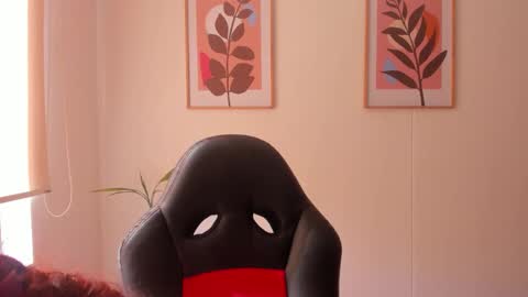 Snapshot of shylittlebunny chatting on 02-27-26, 02:17 shylittlebunny online show from 02-27-26, 02:17