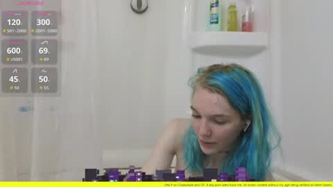 Snapshot of shyohiogirl chatting on 06-14-26, 05:59 Hippie online show from 06-14-26, 05:59
