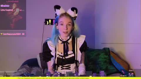 Snapshot of shyohiogirl chatting on 06-24-26, 09:25 Hippie online show from 06-24-26, 09:25