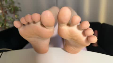 Amelia online show from 01-13-25, 09:20