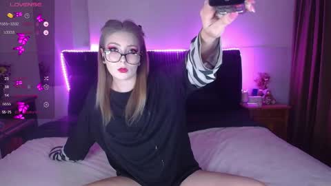 Snapshot of shysweetrish chatting on 05-06-26, 11:21 shysweetrish online show from 05-06-26, 11:21