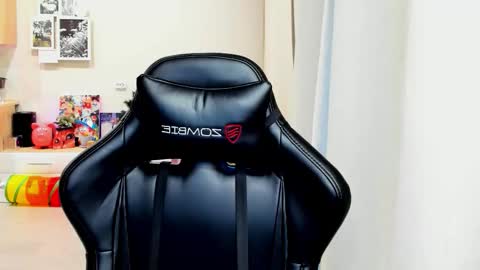 Snapshot of sia0610 chatting on 11-02-25, 02:03 SIA online show from 11-02-25, 02:03