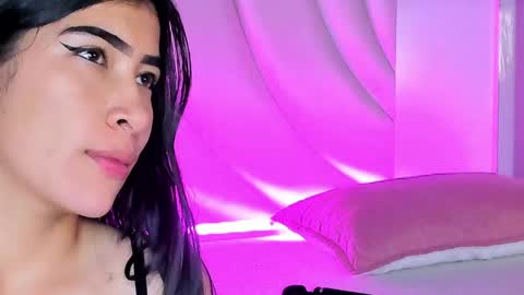 Siara and Zoe tattoo online show from 05-16-26, 12:40
