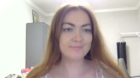 Snapshot of sidneyfarmer chatting on 08-08-26, 02:08 SidneyFarmer online show from 08-08-26, 02:08