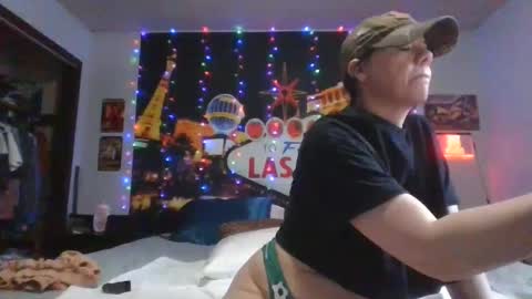 Snapshot of sidneyraee chatting on 12-02-24, 08:44 Mrs. St. Patrickk online show from 12-02-24, 08:44