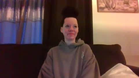 Snapshot of sidneyraee chatting on 01-10-25, 01:20 Mrs. St. Patrickk online show from 01-10-25, 01:20