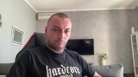 Snapshot of sidvicious23cm chatting on 10-29-25, 10:28 sidvicious23cm online show from 10-29-25, 10:28