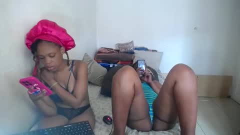 Snapshot of sieannabrown chatting on 11-29-25, 10:51 sieannabrown online show from 11-29-25, 10:51