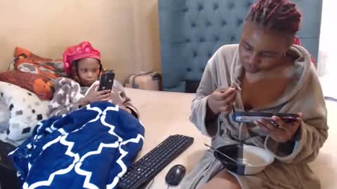 Snapshot of sieannabrown chatting on 05-25-26, 10:32 sieannabrown online show from 05-25-26, 10:32